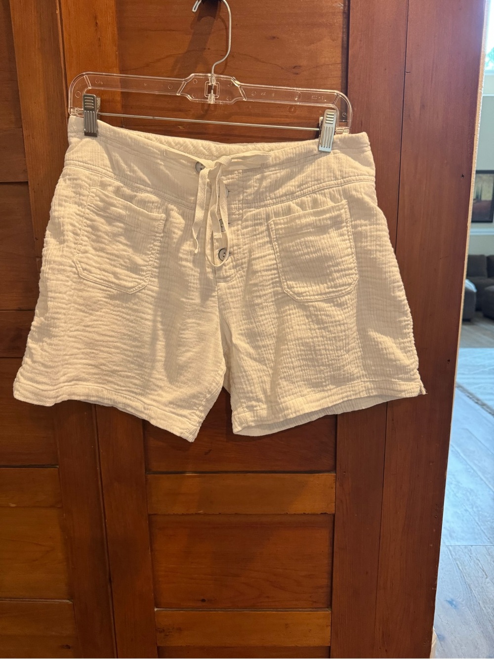 Sundance White Gauze Shorts With Patch Pockets and Adorable Buttons, Sz XS